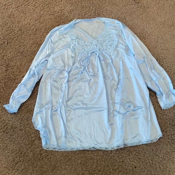 NWOT Vanity Fair PJ set - Picture 2 of 4